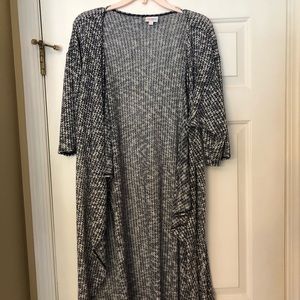 Small LulaRoe Shirley EUC